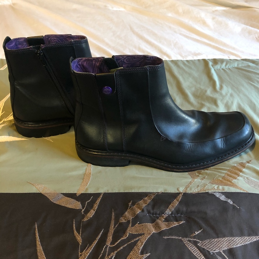 Timberlands - Picture 2 of 4